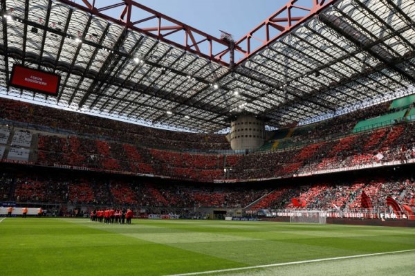 Yitian: Bán của San Siro diễn 