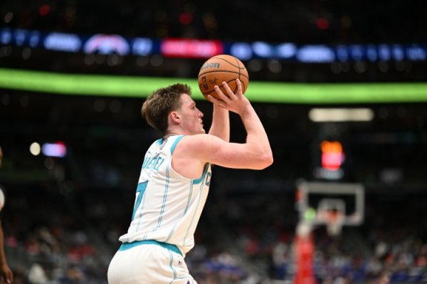 [Tân binh] Knipel ghi được 32 