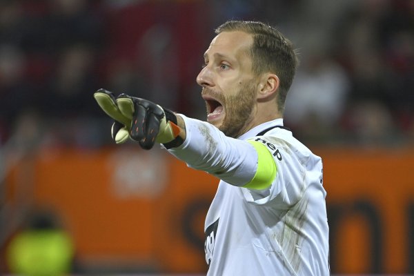 Tiếng Đức! Thủ môn 35 tuổi Baumann của Huocun cán mốc 500 trận ở Bundesliga và là người thứ 14 trong